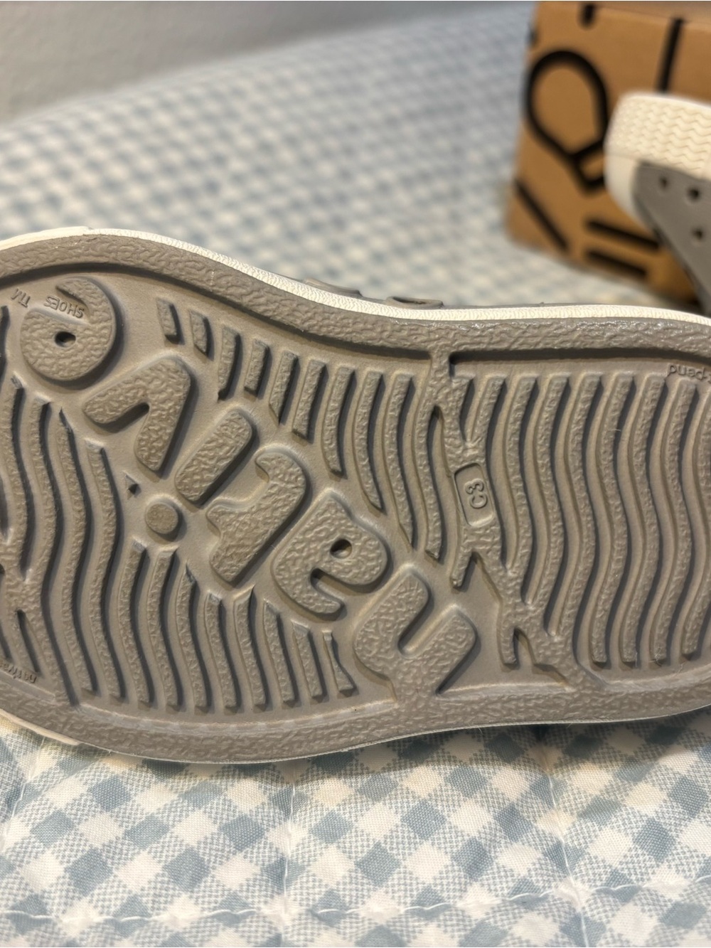 Native Jefferson Sneakers - Picture 5 of 8